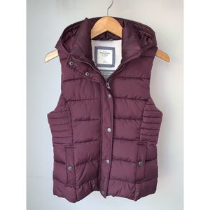 Abercrombie & Fitch Maroon Puffer Vest